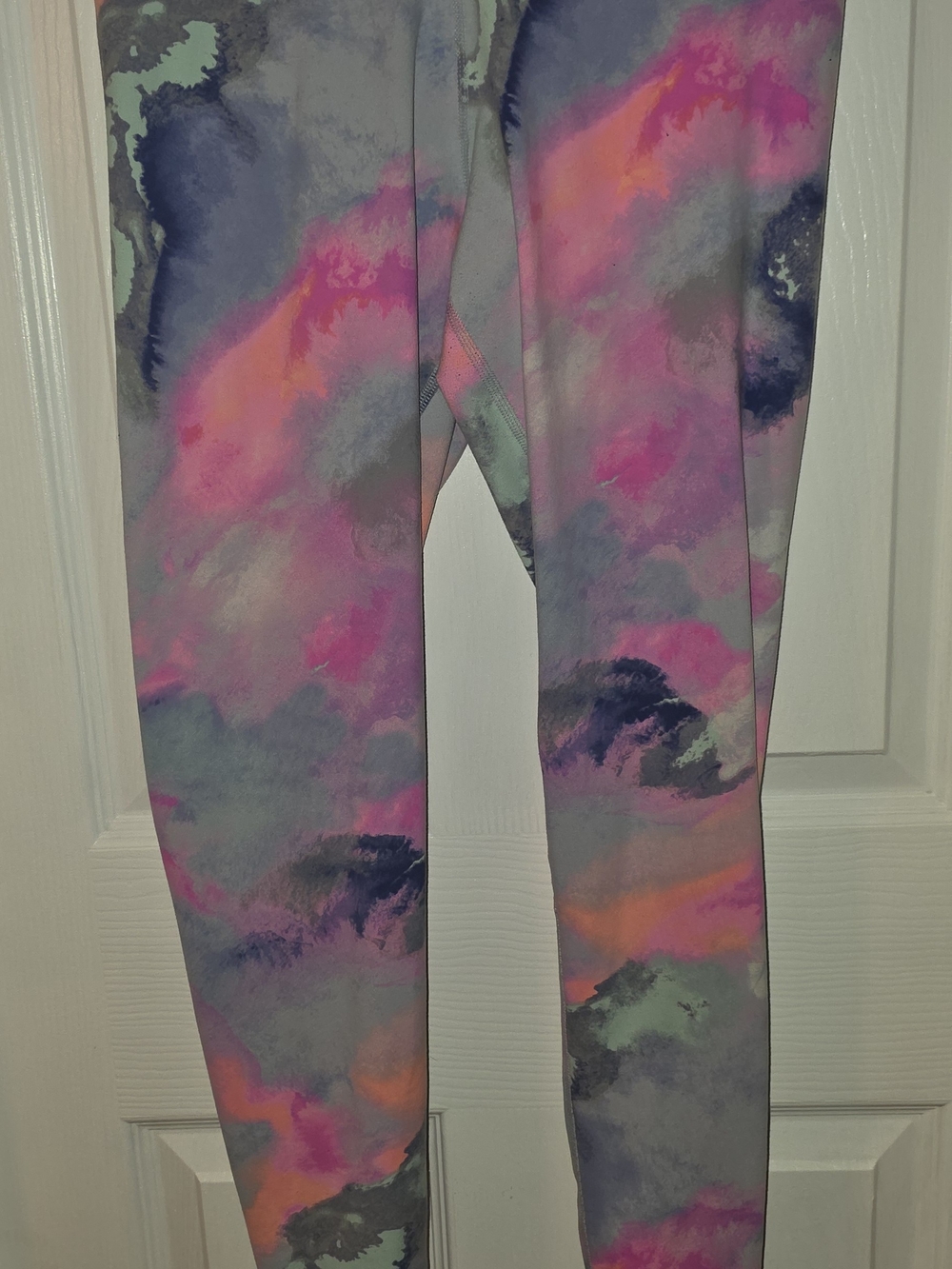 Victoria's Secret PINK Pink, Purple & Gray Cloud-Print Leggings